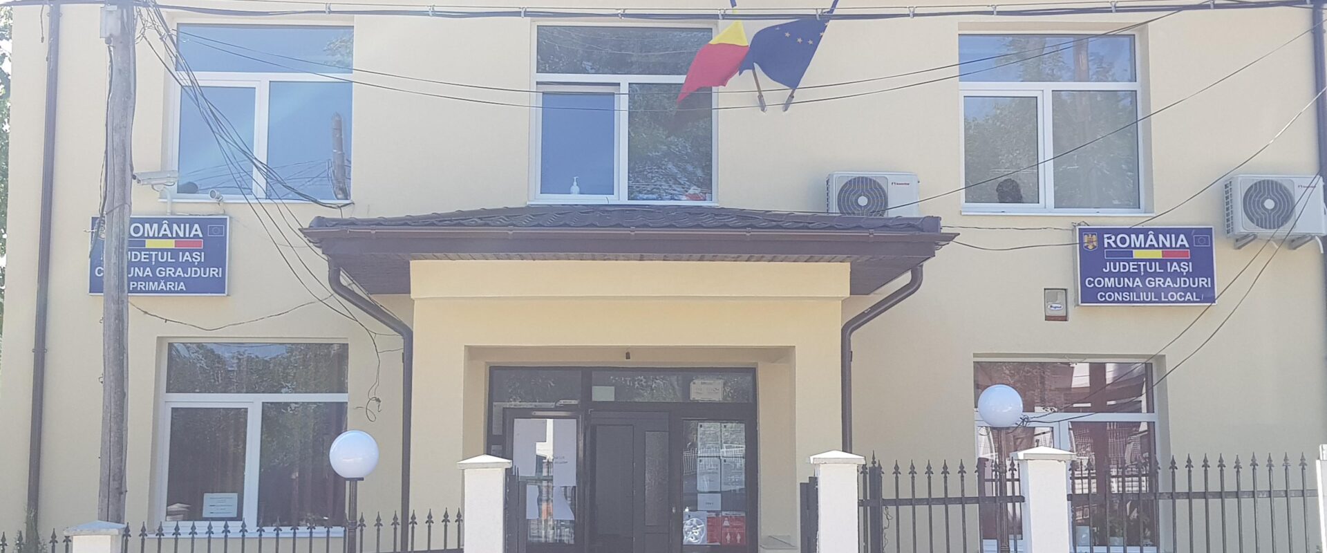 achiziții la Grajduri – sediul primăriei comunei
